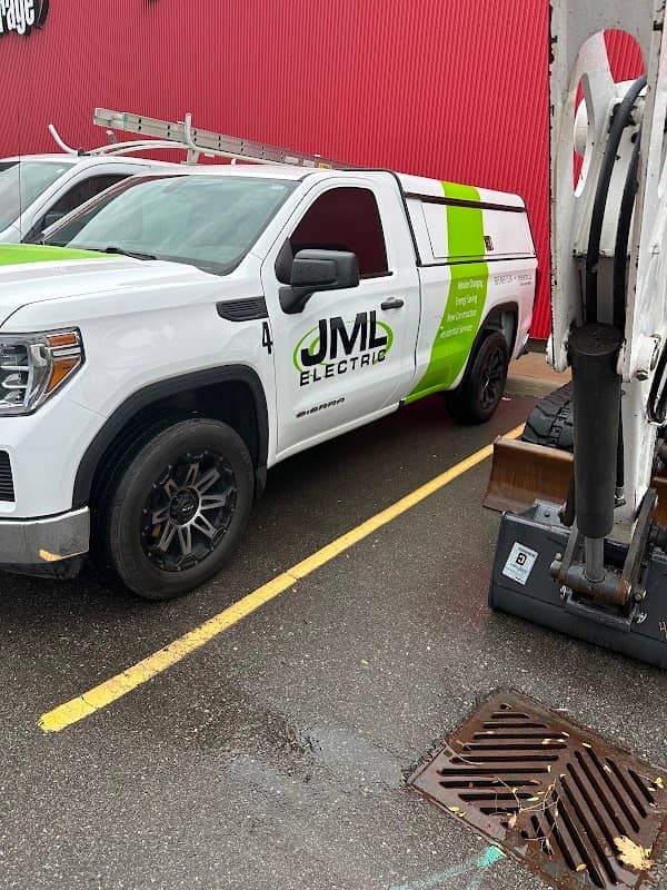 Photograph published by JML Electric, a solar panel installation company in Oakville