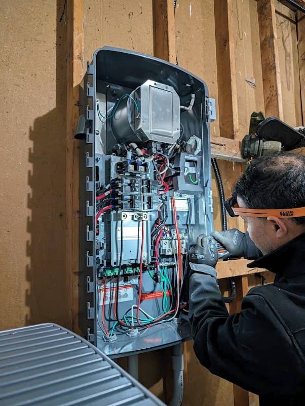 Photograph published by Toronto Solar Solutions, a solar panel repair and maintenance company in Leaside
